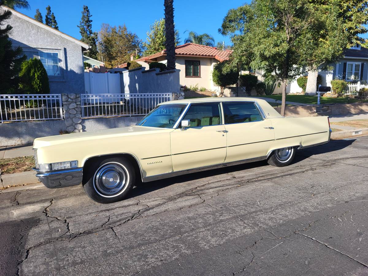Cadillac-fleetwood-brougham-1969-5