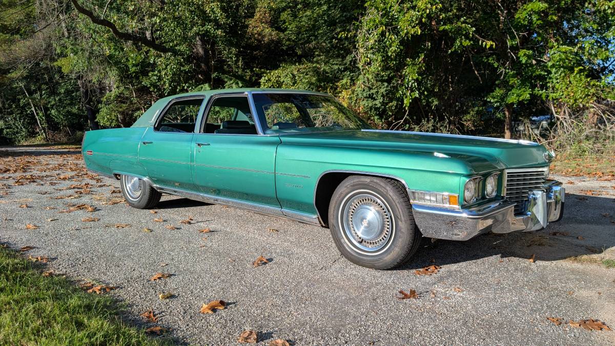 Cadillac-fleetwood-brougham-1972