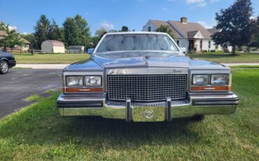 Cadillac-fleetwood-brougham-1987-silver-7