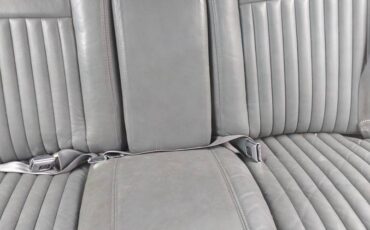 Cadillac-fleetwood-brougham-1991-5