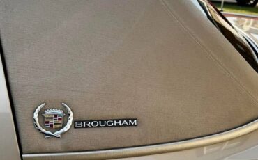 Cadillac-fleetwood-brougham-1996-14