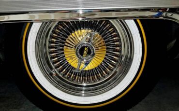 Cadillac-fleetwood-brougham-1996-18