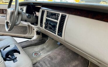Cadillac-fleetwood-brougham-1996-7