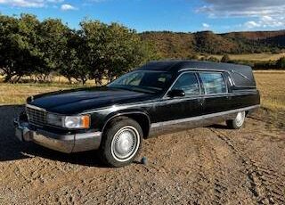 Cadillac-fleetwood-federal-1995-black-1