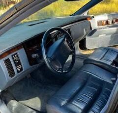 Cadillac-fleetwood-federal-1995-black-10