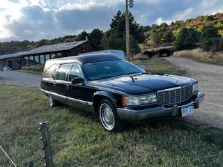 Cadillac-fleetwood-federal-1995-black-2