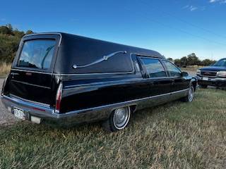 Cadillac-fleetwood-federal-1995-black-4