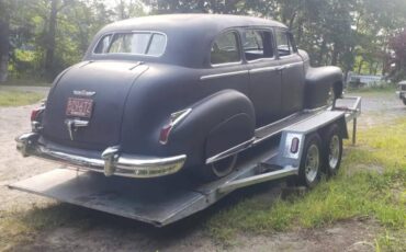 Cadillac-fleetwood-series-75-1947-black-11