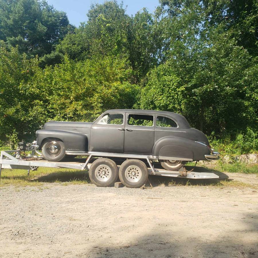 Cadillac-fleetwood-series-75-1947-black-16