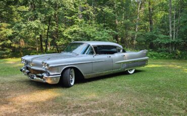 Cadillac-fleetwood-sixty-special-1958-silver-1