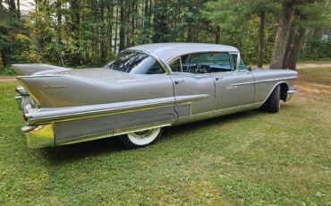 Cadillac-fleetwood-sixty-special-1958-silver-13