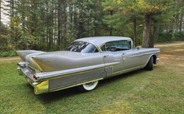 Cadillac-fleetwood-sixty-special-1958-silver-14