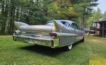 Cadillac-fleetwood-sixty-special-1958-silver-19