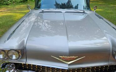 Cadillac-fleetwood-sixty-special-1958-silver-2
