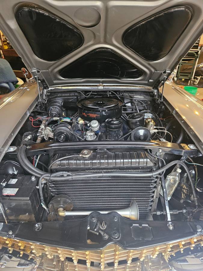 Cadillac-fleetwood-sixty-special-1958-silver-21
