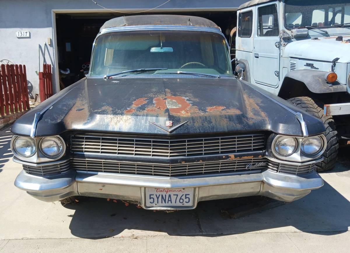 Cadillac-hearse-1964-black-1