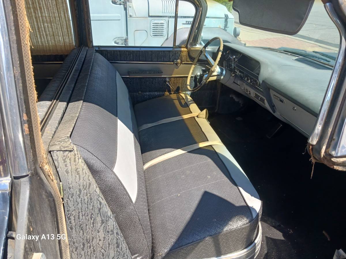 Cadillac-hearse-1964-black-2