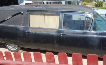 Cadillac-hearse-1964-black-3