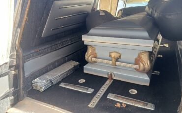 Cadillac-hearse-1964-black-4