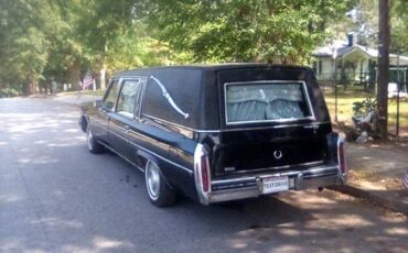 Cadillac-hearse-1984-black-1