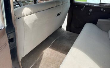 Cadillac-lasalle-1940-white-12