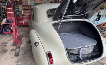 Cadillac-lasalle-1940-white-17