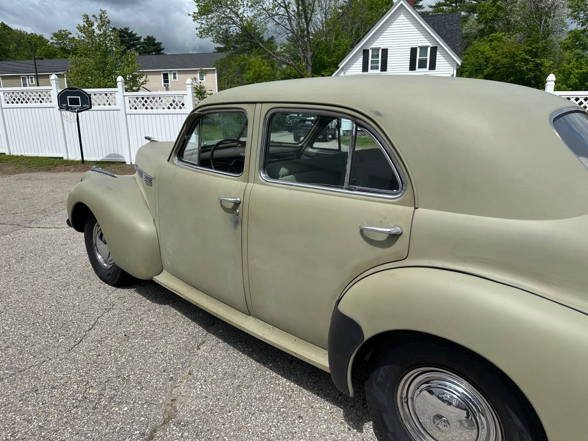 Cadillac-lasalle-1940-white-2
