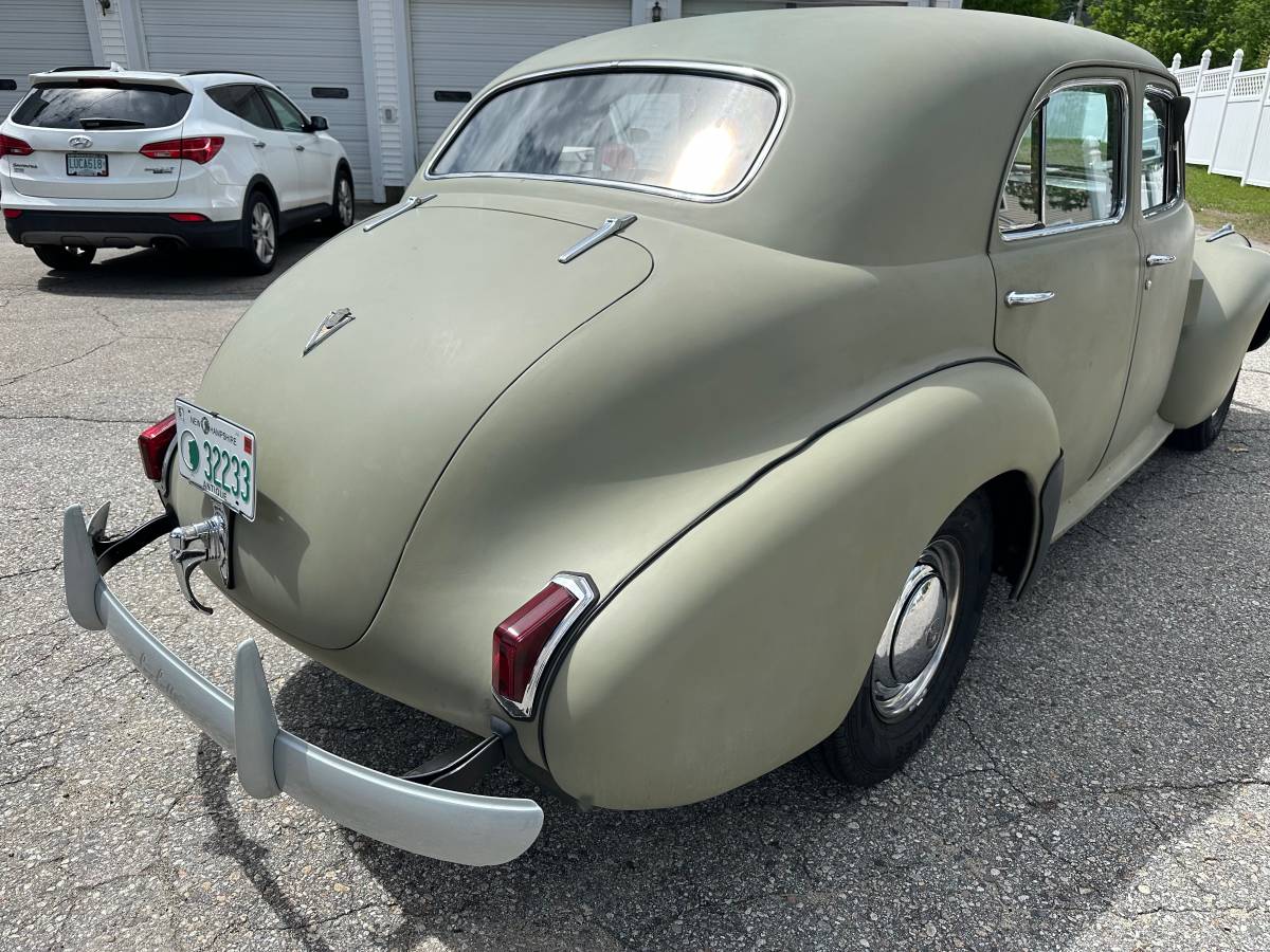 Cadillac-lasalle-1940-white-4