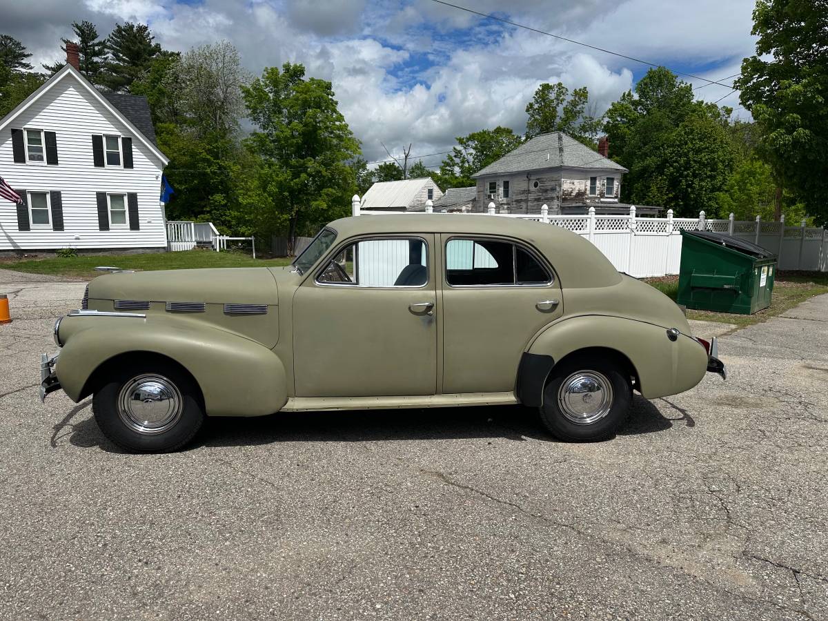 Cadillac-lasalle-1940-white-9