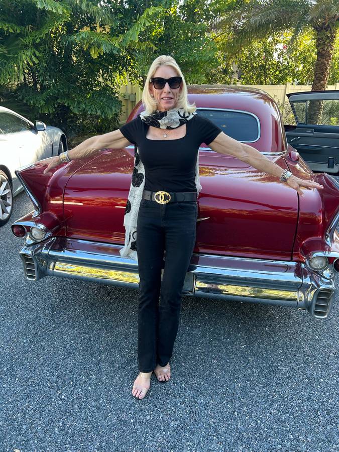 Cadillac-limousine-1958-red-10