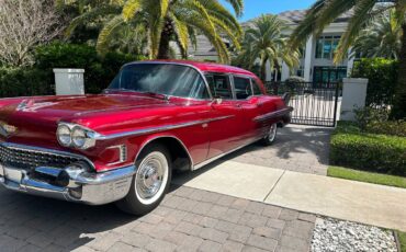 Cadillac-limousine-1958-red