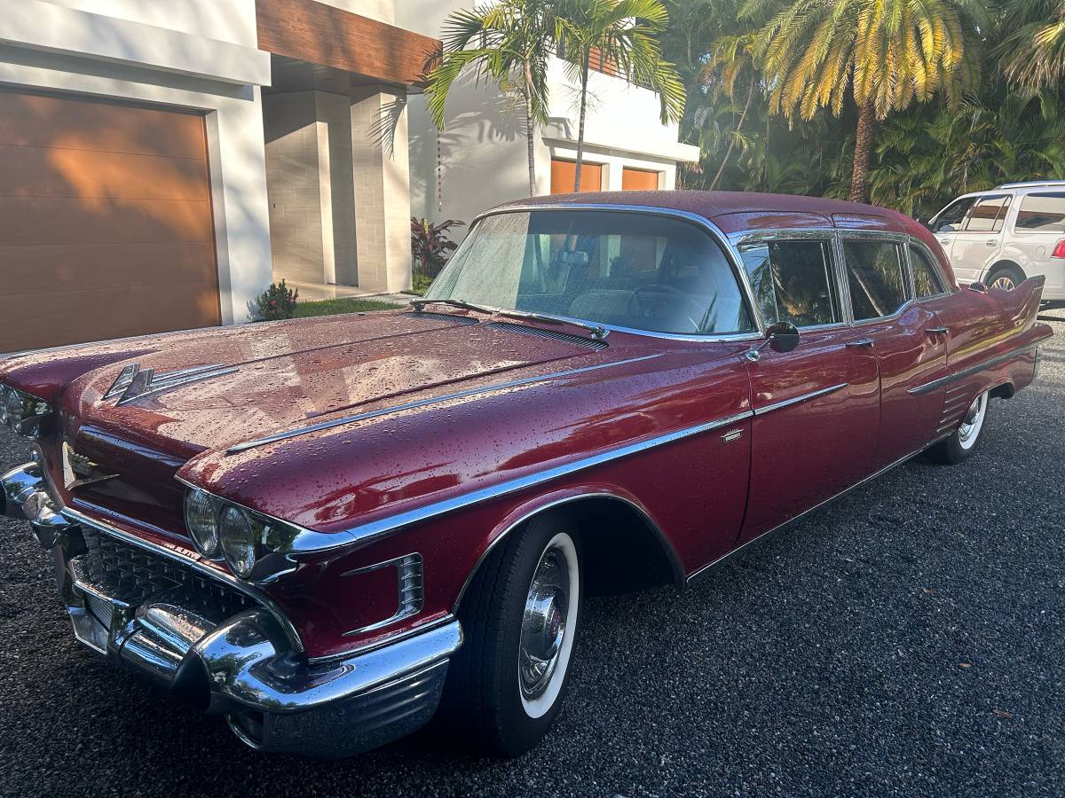 Cadillac-limousine-1958-red-5