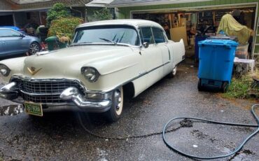 Cadillac-sedan-1955-2