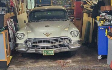 Cadillac-sedan-1955-3