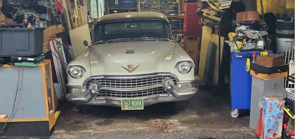 Cadillac-sedan-1955-3