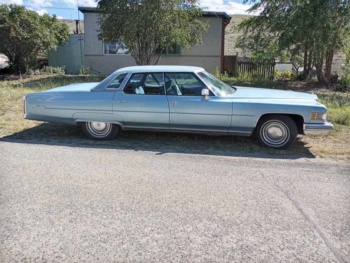 Cadillac-sedan-de-ville-delegance-1976-blue-21