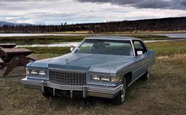 Cadillac-sedan-de-ville-delegance-1976-blue