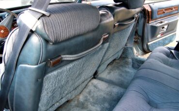 Cadillac-sedan-de-ville-delegance-1976-blue-7