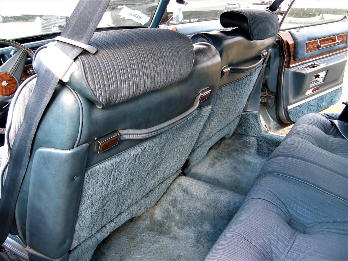 Cadillac-sedan-de-ville-delegance-1976-blue-7