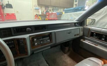 Cadillac-sedan-deville-1986-grey