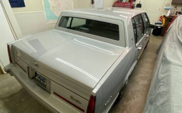 Cadillac-sedan-deville-1986-grey-4