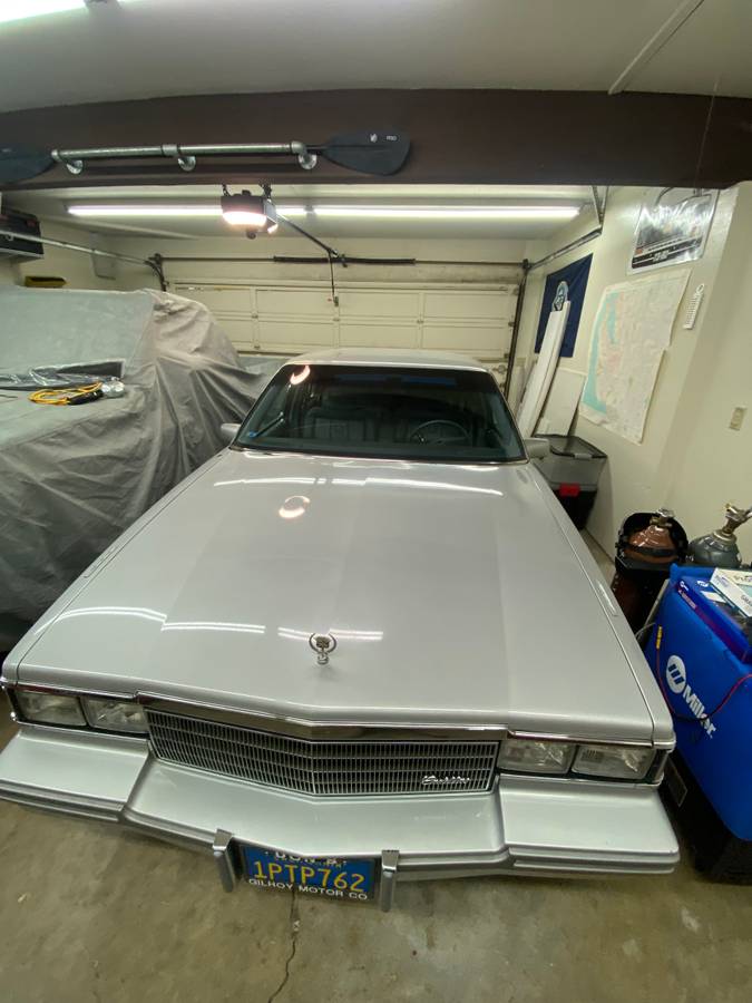 Cadillac-sedan-deville-1986-grey-6