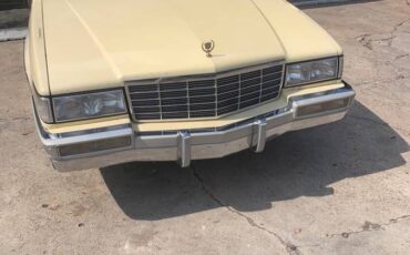 Cadillac-sedan-deville-1991-yellow-13