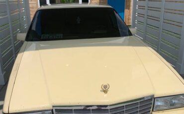 Cadillac-sedan-deville-1991-yellow-15