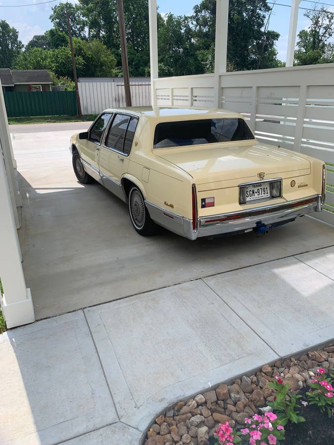 Cadillac-sedan-deville-1991-yellow-16