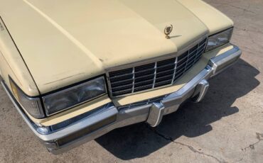 Cadillac-sedan-deville-1991-yellow-5