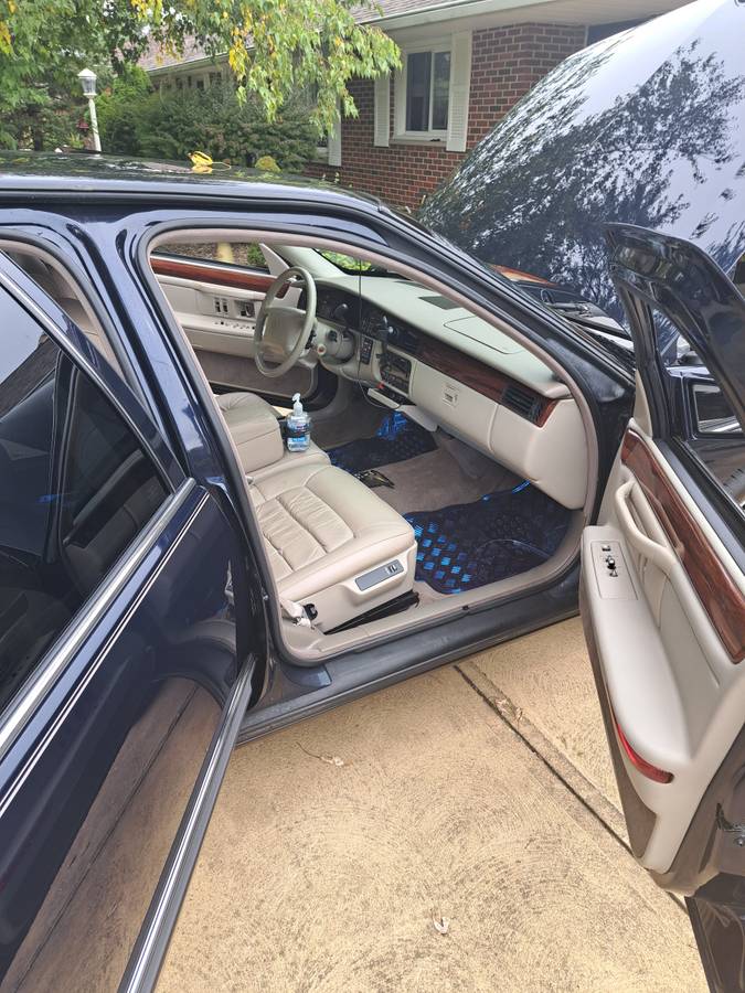 Cadillac-sedan-deville-1996-6