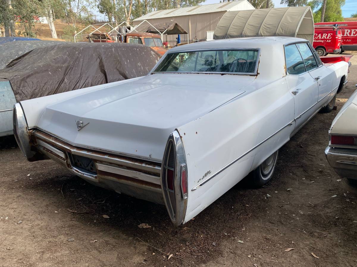 Cadillac-send-1968-white-1