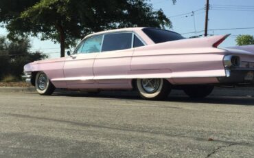 Cadillac-series-62-1961-1