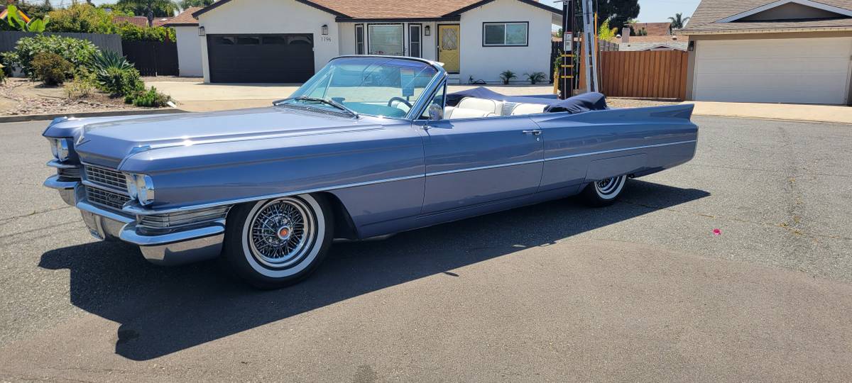Cadillac-series-62-convertible-1963-blue-3